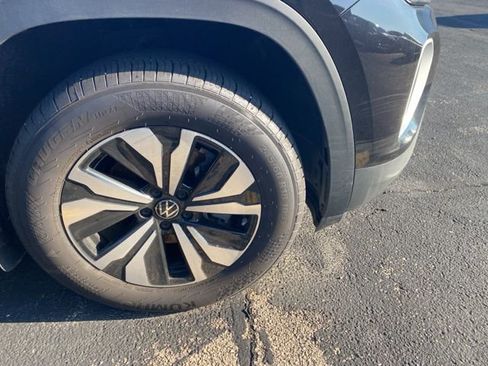 Used 2025 Volkswagen Atlas SE image 5