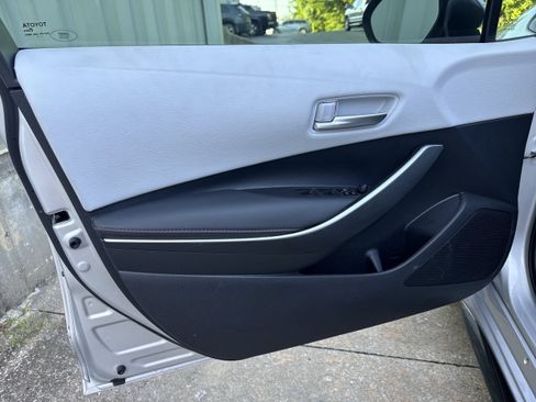 Used 2024 Toyota Corolla SE FWD image 8
