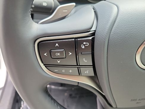 Used 2025 Lexus ES 350 w/ Premium Package FWD image 24