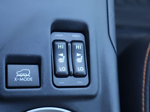 Used 2019 Subaru Crosstrek 2.0i Limited w/ Moonroof Package w/Navigation AWD/4WD image 25