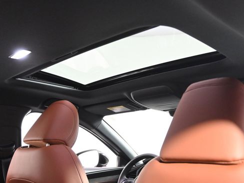 Certified 2025 MAZDA MAZDA3 Carbon image 17