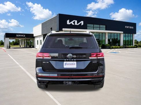 Used 2023 Volkswagen Atlas SEL R-Line AWD/4WD image 6