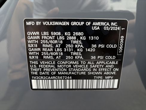 Used 2024 Volkswagen Atlas Peak Edition SE AWD/4WD image 37