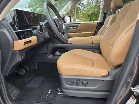 Used 2026 INFINITI QX80 Luxe w/ Cargo Package AWD/4WD image 11