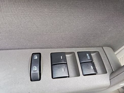 Used 2011 Ford Focus SE image 12