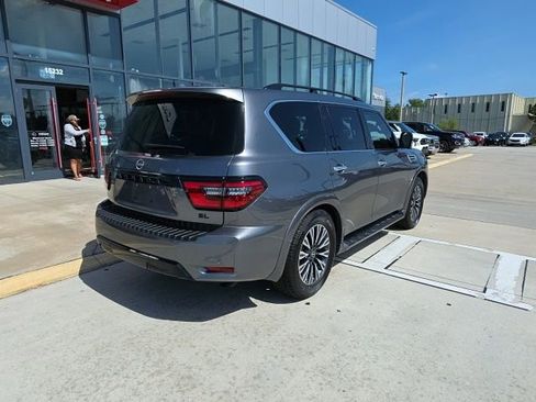 Used 2022 Nissan Armada SL w/ Midnight Edition Package RWD image 4