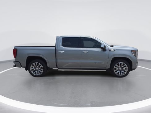 Used 2024 GMC Sierra 1500 Denali AWD/4WD image 2