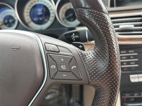 Used 2016 Mercedes-Benz E 350 4MATIC Wagon image 17