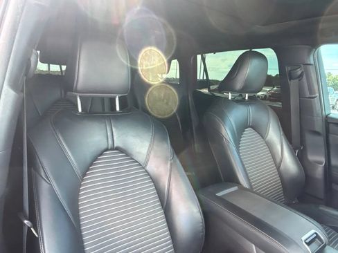 Used 2022 Toyota Highlander XSE FWD image 18