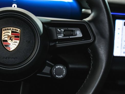 Used 2025 Porsche Macan 4 Electric image 35