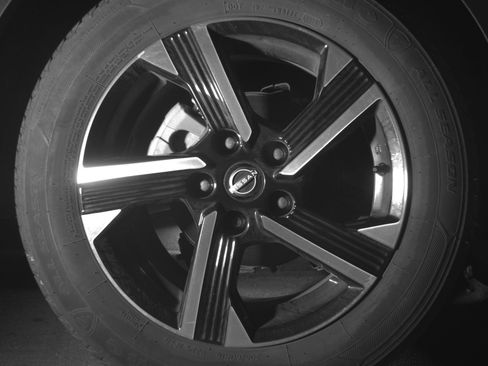 Used 2025 Nissan Sentra SV image 15