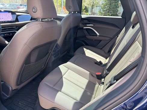 Used 2025 Audi Q5 Premium Plus w/ Premium Plus AWD/4WD image 19