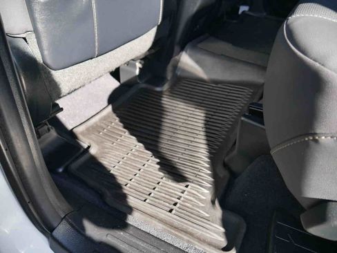 Used 2023 Lexus GX 460 Premium image 17