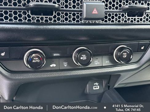 Certified 2025 Honda HR-V Sport image 22
