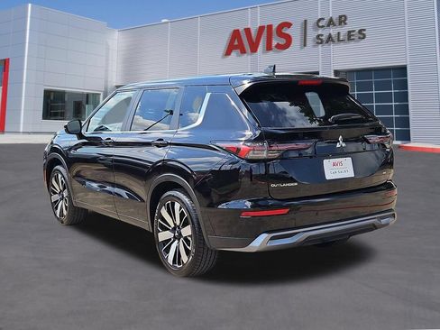 Used 2025 Mitsubishi Outlander SE AWD/4WD image 7