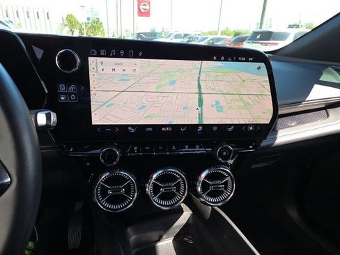 Used 2024 Chevrolet Blazer EV LT image 17