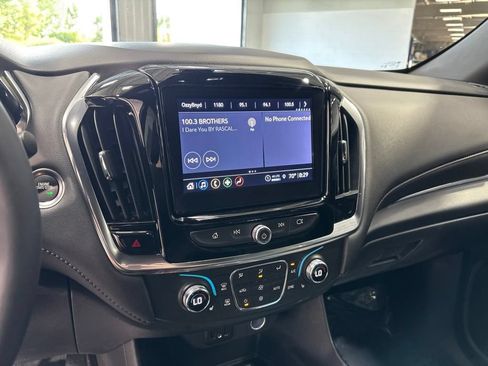 Used 2023 Chevrolet Traverse LT AWD/4WD image 16
