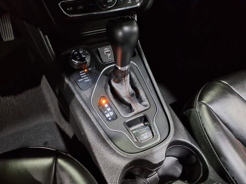 Certified 2022 Jeep Cherokee Trailhawk w/ Sun, Sound & Nav Group image 10