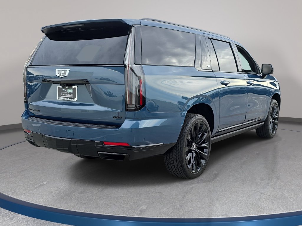 Used 2025 Cadillac Escalade ESV Sport Platinum w/ LPO, ONYX Package AWD/4WD image 6