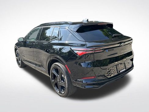 Used 2024 Chevrolet Equinox EV RS FWD image 3