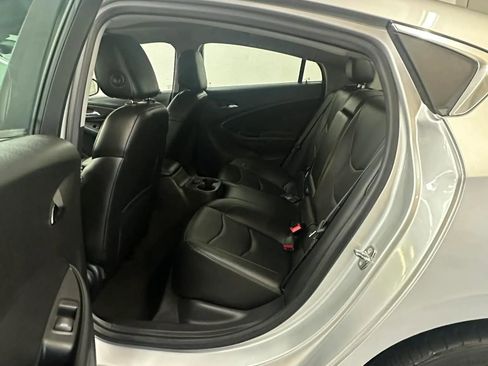 Used 2017 Chevrolet Volt LT w/ Comfort Package image 43