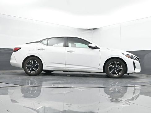 Used 2024 Nissan Sentra SV FWD image 34