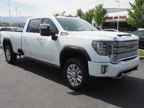 Used 2021 GMC Sierra 3500 Denali w/ Denali Ultimate Package AWD/4WD image 9