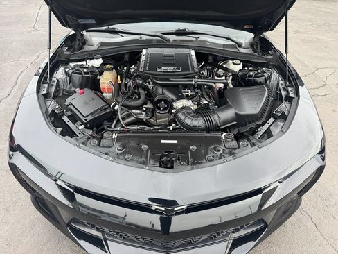 Used 2017 Chevrolet Camaro SS RWD image 21