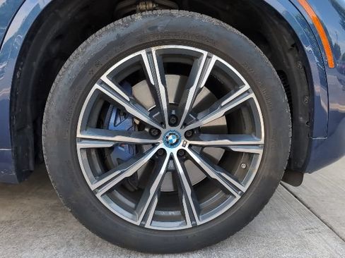Used 2023 BMW X5 xDrive45e w/ Executive Package AWD/4WD image 6