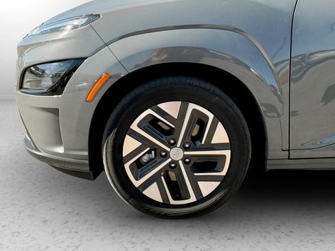Used 2023 Hyundai Kona SE w/ Cargo Package image 9