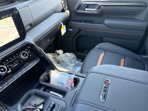 New 2026 GMC Sierra 2500 AT4 w/ AT4 Premium Plus Package AWD/4WD image 20
