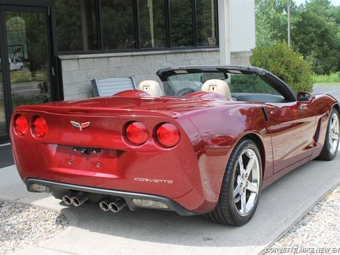 Used 2007 Chevrolet Corvette Convertible w/ Preferred Equipment Group RWD image 25