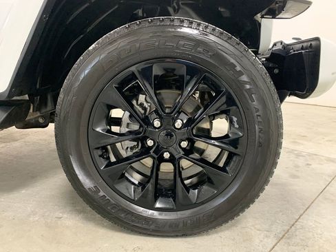 Used 2021 Jeep Wrangler Unlimited Sahara image 31