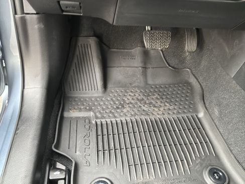 Used 2026 Toyota Corolla LE FWD image 17