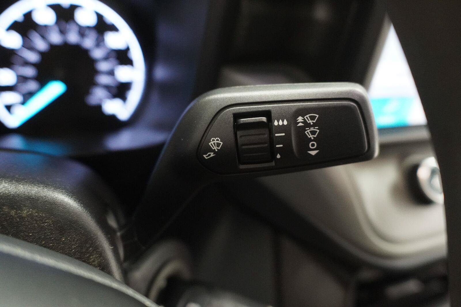 Used 2022 Ford Maverick XL FWD image 12