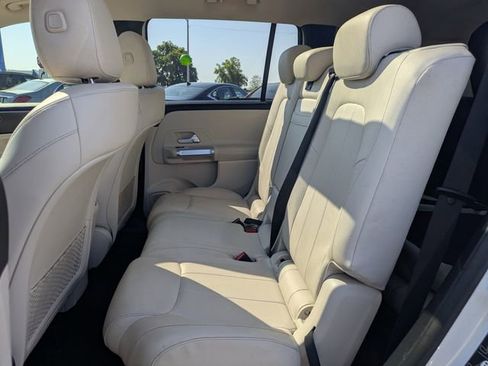 Used 2022 Mercedes-Benz GLB 250 w/ Premium Package Lite image 14