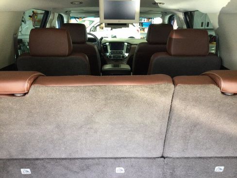 Used 2018 Chevrolet Suburban Premier image 26