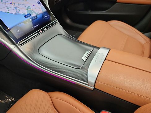 Used 2023 Mercedes-Benz C 300 Sedan image 11