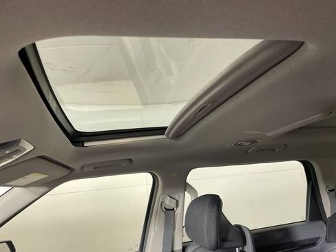 New 2026 Kia EV9 Wind image 34