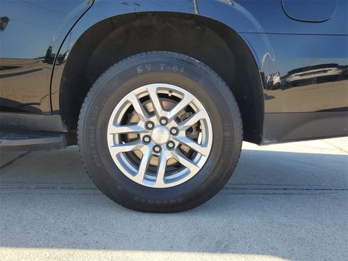 Used 2023 Chevrolet Tahoe LT image 11