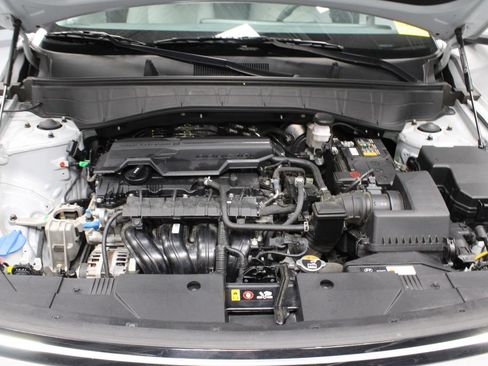 Certified 2025 Hyundai Kona SEL FWD image 18