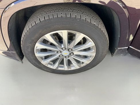 Used 2023 Chevrolet Traverse Premier AWD/4WD image 34
