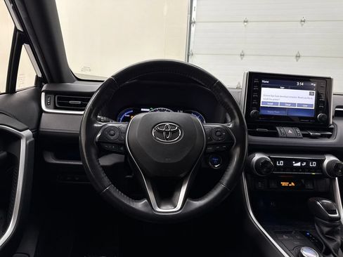 Used 2019 Toyota RAV4 XSE w/ XSE Weather Package AWD/4WD image 14
