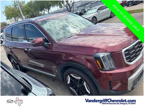 Used 2023 Kia Telluride S w/ S Sunroof Package FWD image 3