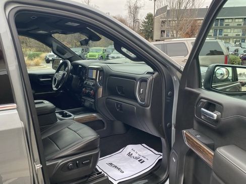 Used 2019 Chevrolet Silverado 1500 High Country w/ Technology Package image 27