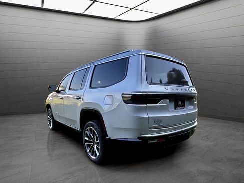 New 2023 Jeep Wagoneer Series III w/ Premium Group I image 4