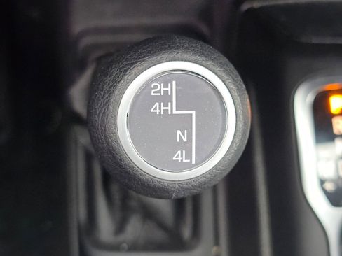 Used 2023 Jeep Wrangler Sport S image 33