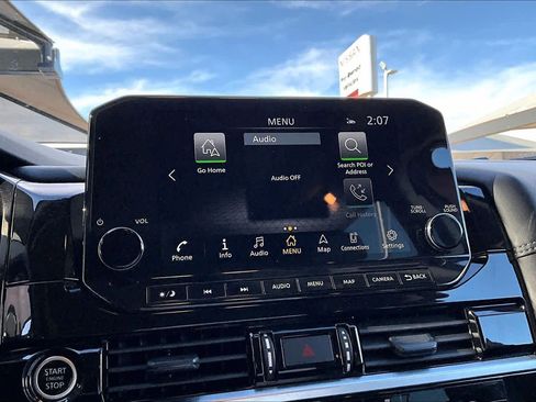 Used 2024 Nissan Pathfinder Platinum w/ Black Appearance Package image 30