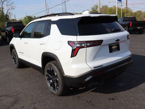 New 2026 Chevrolet Equinox RS w/ Convenience Package III FWD image 3