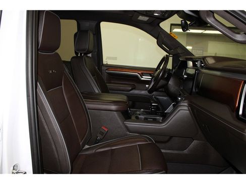 Used 2023 GMC Sierra 1500 Denali w/ Denali Reserve Package image 24